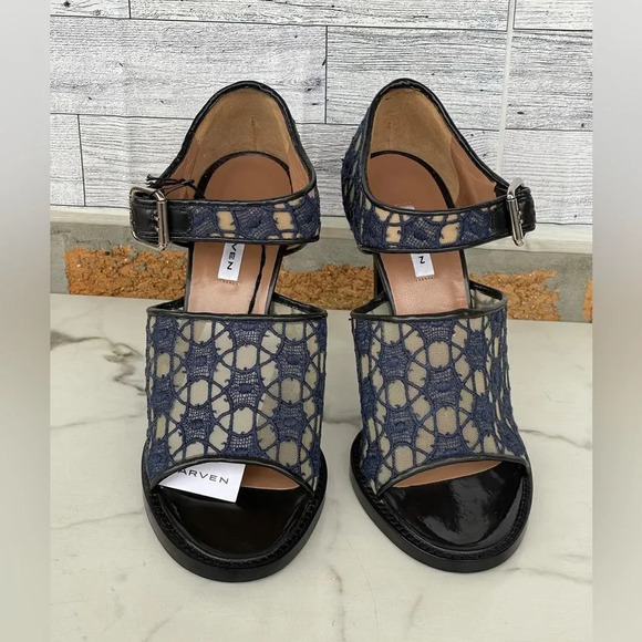 Carven Mesh and Lace open toe heels size 37/7 - Picture 4 of 17